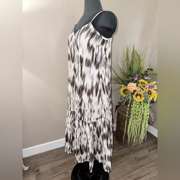 DKNY • V Neck Cotton Maxi Day Dress - Picture 5 of 13